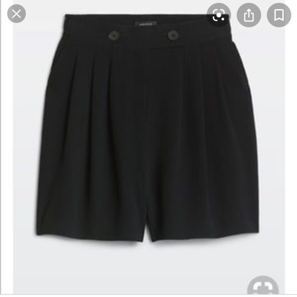 Like New ARITZIA BABATON GERALD SHORTS - Picture 2 of 5